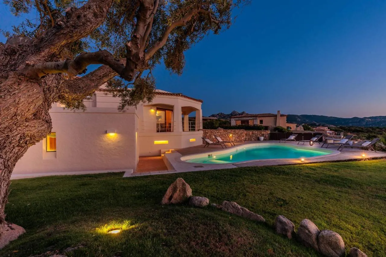 Villa Smeralda, With Private Pool In Porto Cervo, Sardinia Италия